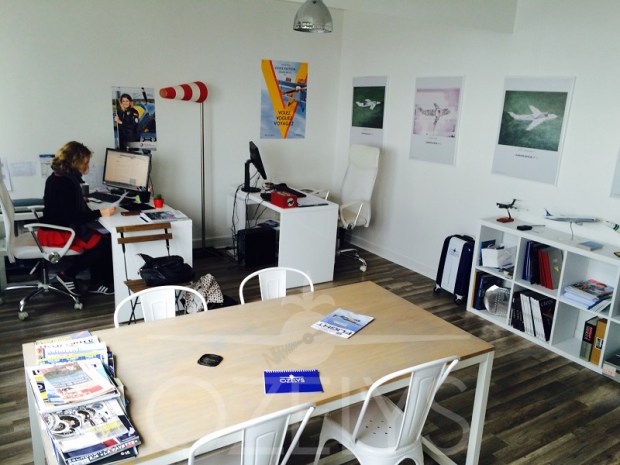 L’open space : le domaine d’Aude, de nos collaborateurs ponctuels et espace à tout faire, réunions, déjeuners, PC sur certains événements…