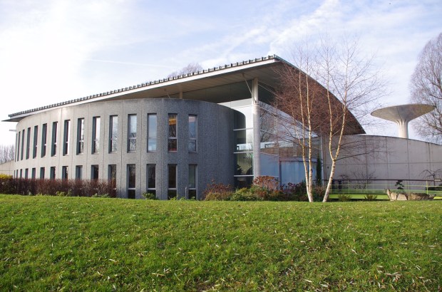 B2E62942-391F-464D-8CA5-58D937B4EDF5